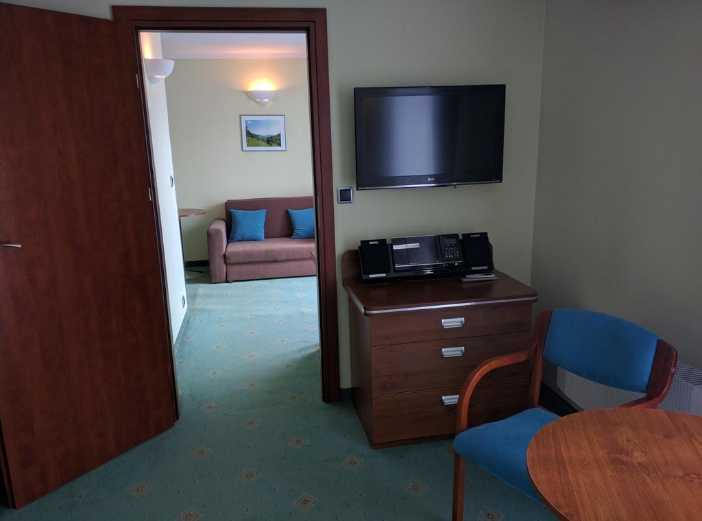 Hotel Willa Pod Skrzydlami Międzybrodzie Bialskie Exterior foto