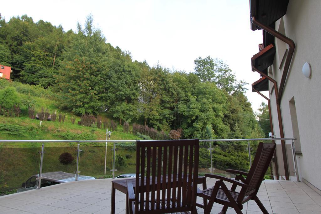 Hotel Willa Pod Skrzydlami Międzybrodzie Bialskie Exterior foto